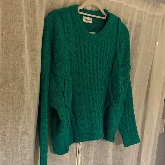 Emerald Cable Knit Sweater - Picture 4 of 5